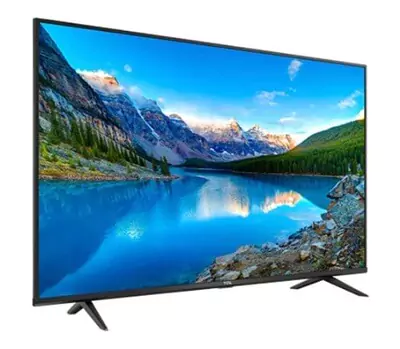 TV 4K TCL P615 com bordas médias e pretas, dois pés de apoio e paisagem na tela